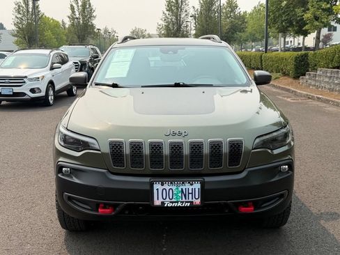 Used 2021 Jeep Cherokee Trailhawk w/ Trailer Tow Group AWD/4WD image 3