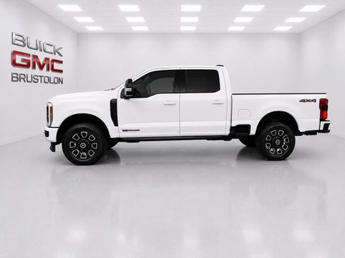 Used 2026 Ford F250 Platinum AWD/4WD image 11
