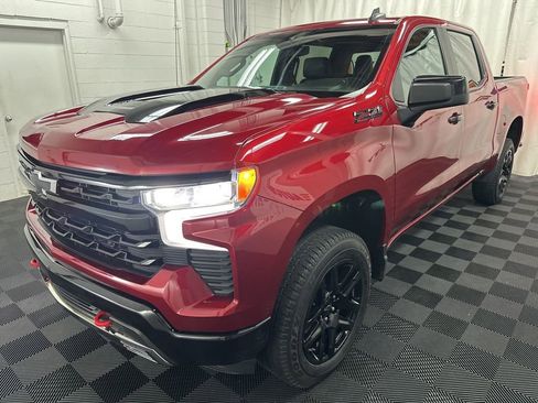 Used 2023 Chevrolet Silverado 1500 LT Trail Boss w/ Convenience Package II image 4