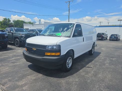 New 2026 Chevrolet Express 2500 w/ Driver Convenience Package RWD image 3