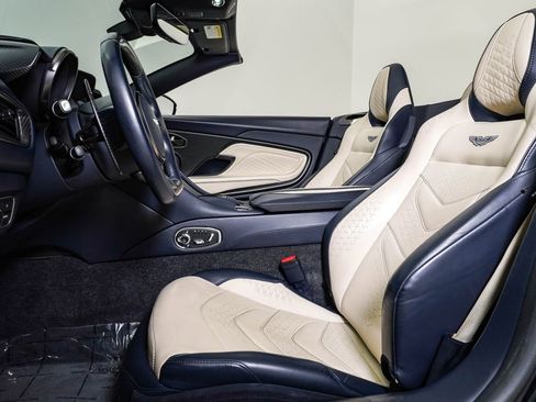 Used 2022 Aston Martin DBS Superleggera Volante RWD image 23