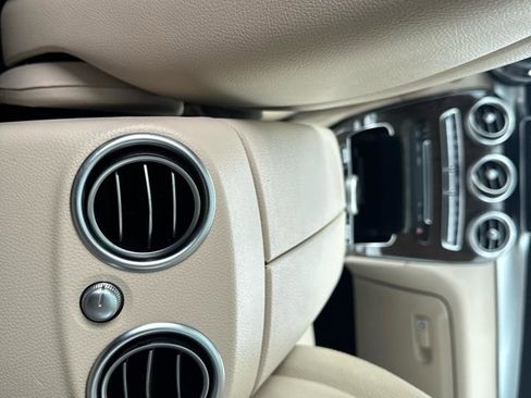 Used 2019 Mercedes-Benz GLC 300 4MATIC image 39