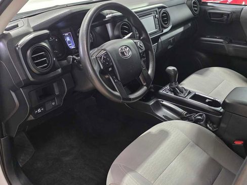 Used 2019 Toyota Tacoma SR w/ SR Convenience Package image 12