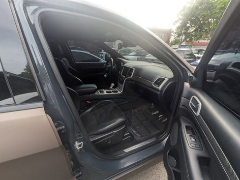 Used 2018 Jeep Grand Cherokee Trackhawk AWD/4WD image 21