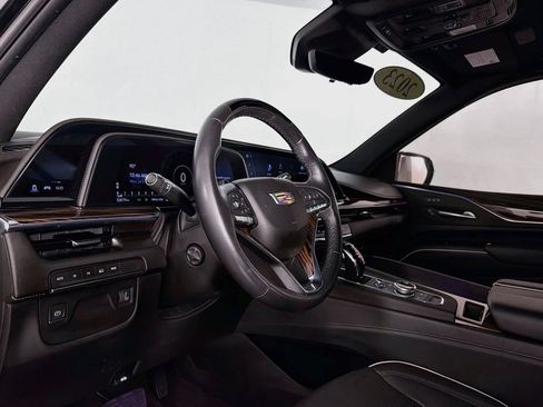 Used 2023 Cadillac Escalade Premium Luxury AWD/4WD image 14