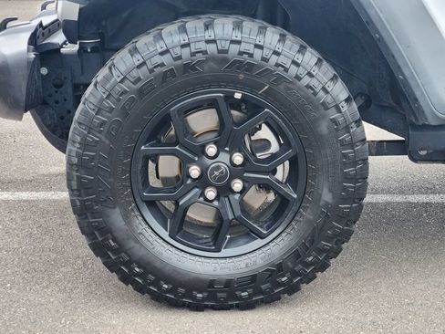 Used 2025 Jeep Wrangler Unlimited Sport AWD/4WD image 11