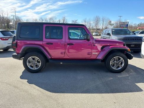 Used 2022 Jeep Wrangler Unlimited Sahara w/ Dual Top Group image 5