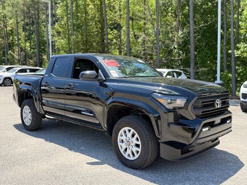 Used 2025 Toyota Tacoma SR5 RWD image 4