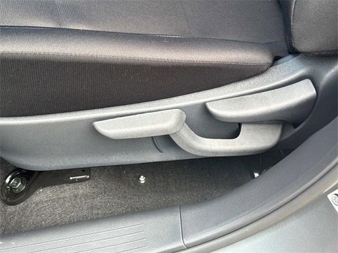 New 2025 Nissan Kicks Play S image 21