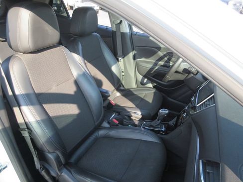 Certified 2019 Buick Encore Preferred FWD image 20