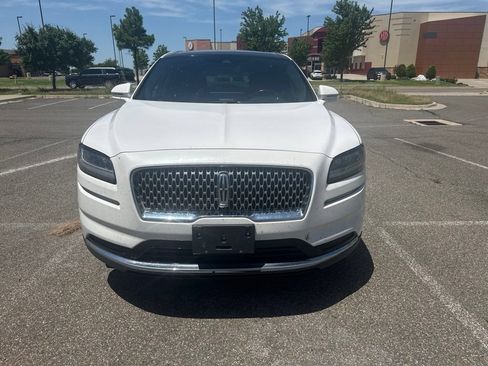 Used 2022 Lincoln Nautilus Reserve AWD/4WD image 2