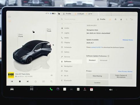 Used 2023 Tesla Model Y Long Range image 35