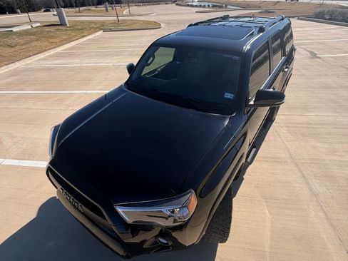 Used 2022 Toyota 4Runner SR5 Premium w/ Moonroof Package image 9