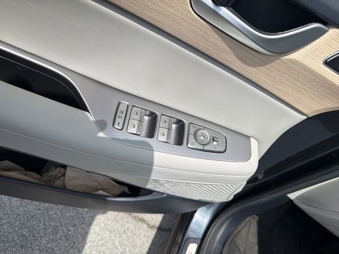 Used 2025 Hyundai Palisade Limited AWD/4WD image 8