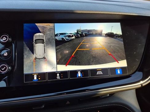 Certified 2022 Buick Envision Avenir w/ Technology Package II AWD/4WD image 35