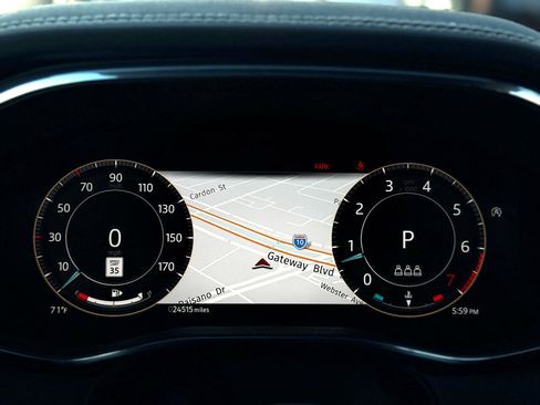 Used 2024 Jaguar F-PACE R-Dynamic S image 19