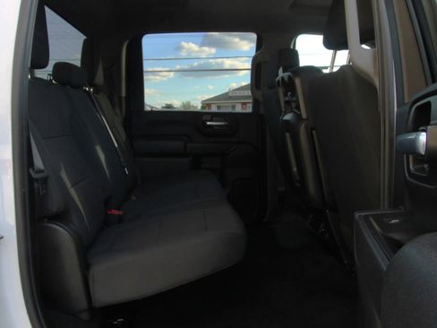 Used 2020 Chevrolet Silverado 2500 Custom w/ Custom Value Package image 12