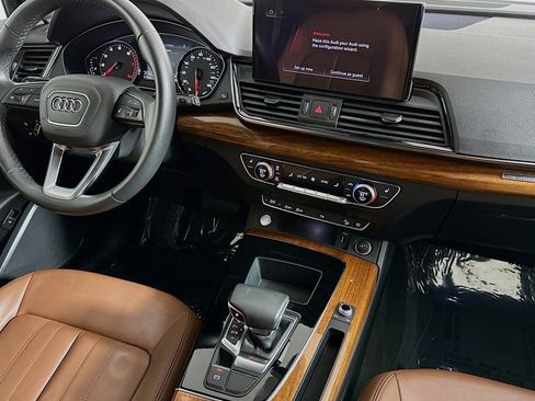 Used 2023 Audi Q5 2.0T Premium w/ Convenience Package image 6