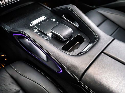 Certified 2025 Mercedes-Benz GLE 350 4MATIC image 7