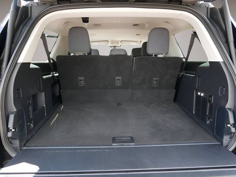 Used 2025 Ford Expedition Max Active AWD/4WD image 12
