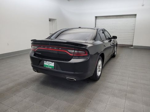 Used 2020 Dodge Charger SXT RWD image 9