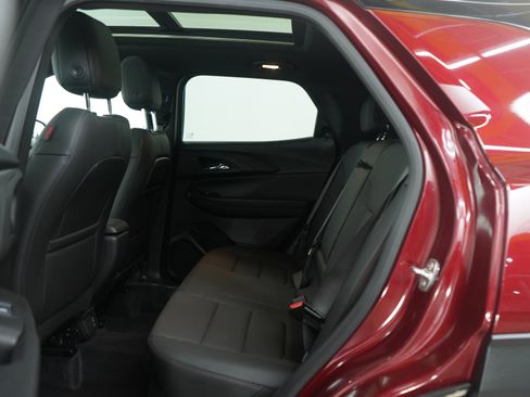 Used 2025 Chevrolet TrailBlazer RS w/ Convenience Package image 18