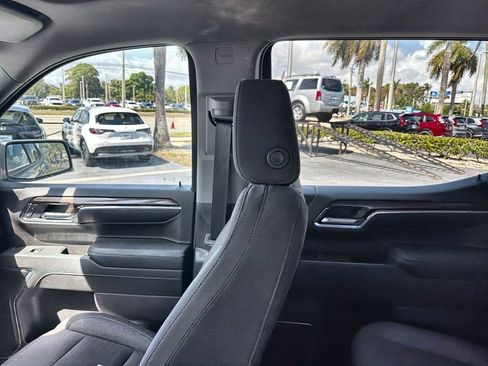 Used 2024 Chevrolet Silverado 1500 LT AWD/4WD image 12