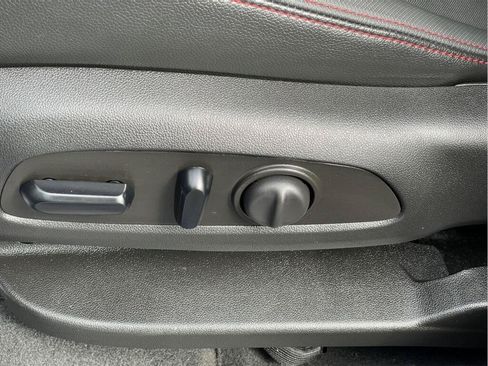 Used 2024 Chevrolet Equinox RS AWD/4WD image 23