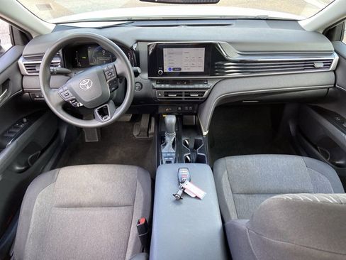 Used 2025 Toyota Camry LE image 49