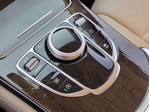 Used 2019 Mercedes-Benz GLC 300 image 18