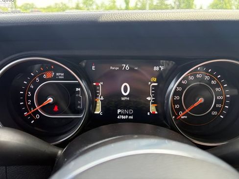 Used 2020 Jeep Wrangler Unlimited Sahara w/ Dual Top Group AWD/4WD image 26