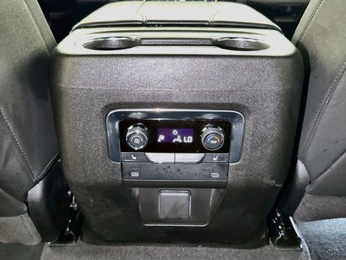 Certified 2026 Chevrolet Suburban LT w/ Comfort Package AWD/4WD image 24