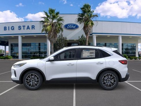 New 2026 Ford Escape SE image 3