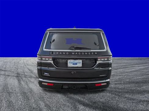 Used 2023 Jeep Grand Wagoneer Series III AWD/4WD image 5