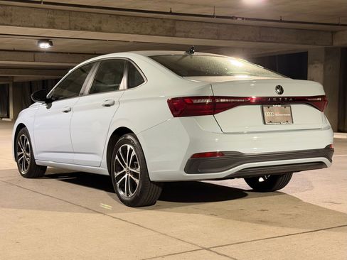 Used 2025 Volkswagen Jetta Sport FWD image 3