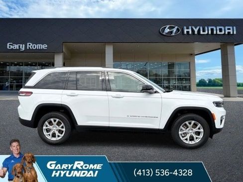 Used 2023 Jeep Grand Cherokee Limited AWD/4WD image 11