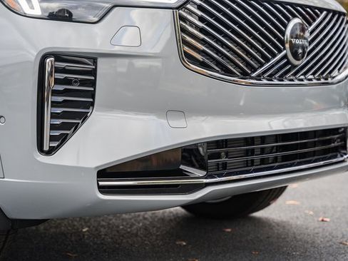 New 2026 Volvo XC90 B6 Plus w/ Protection Package Premier image 12