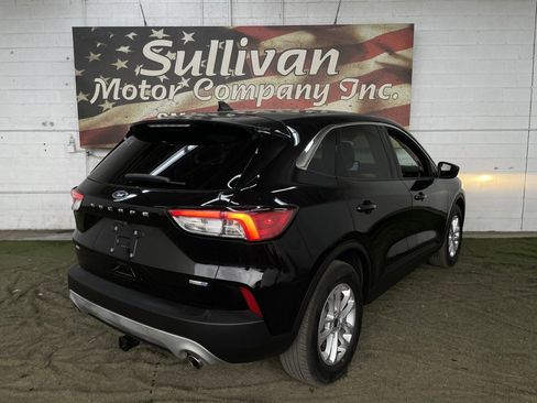 Used 2020 Ford Escape SE image 5