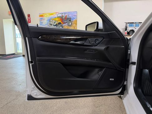 Used 2018 Cadillac CT6 Luxury AWD/4WD image 23