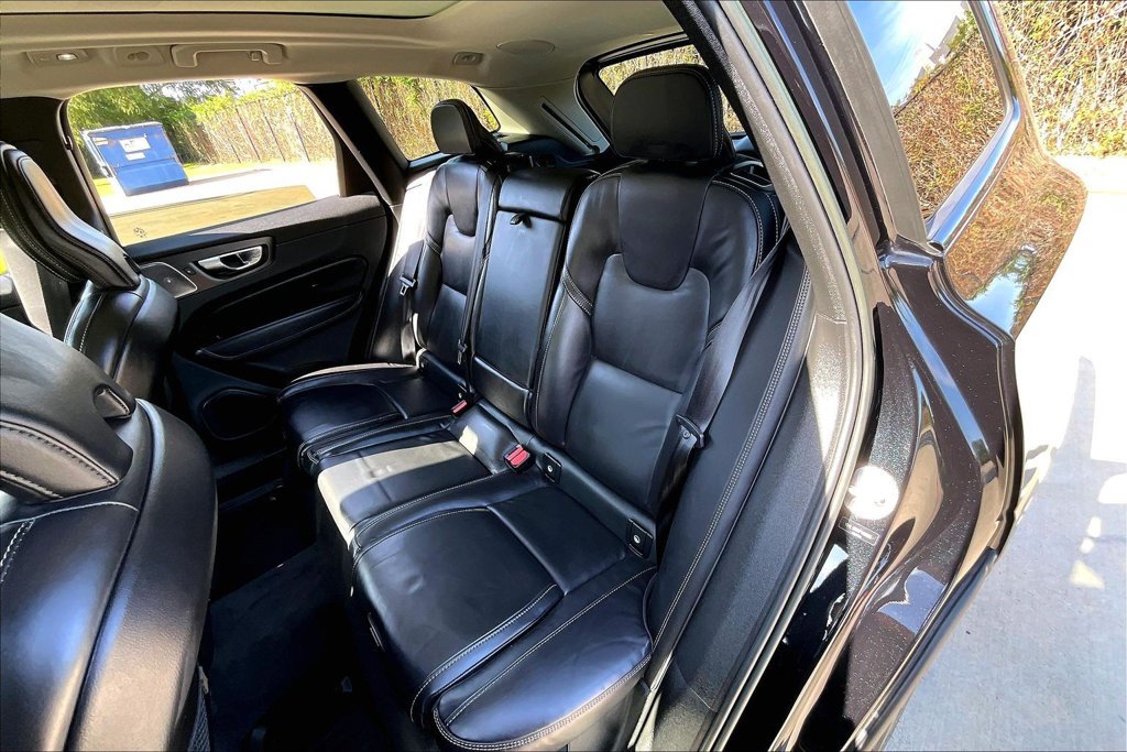 Used 2023 Volvo XC60 B5 Ultimate AWD/4WD image 35