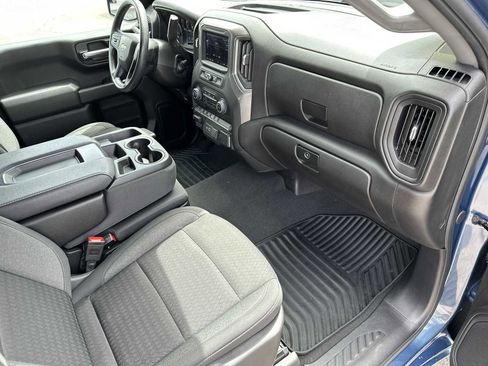 Used 2024 Chevrolet Silverado 1500 Custom w/ Turbomax Blackout Package image 27