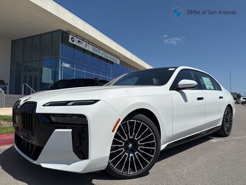 New 2025 BMW 760i xDrive 760i xDrive image 1