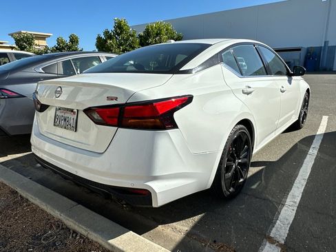 Certified 2024 Nissan Altima 2.5 SR FWD image 5