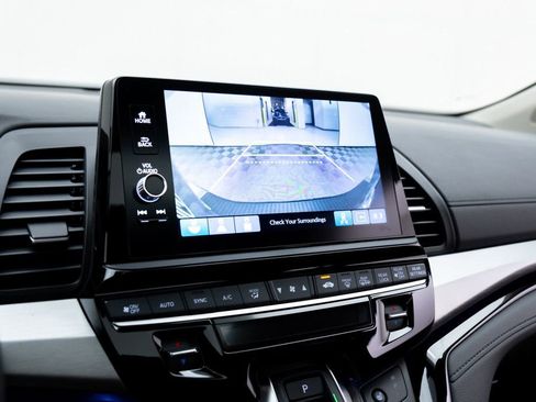 New 2026 Honda Odyssey Touring image 27
