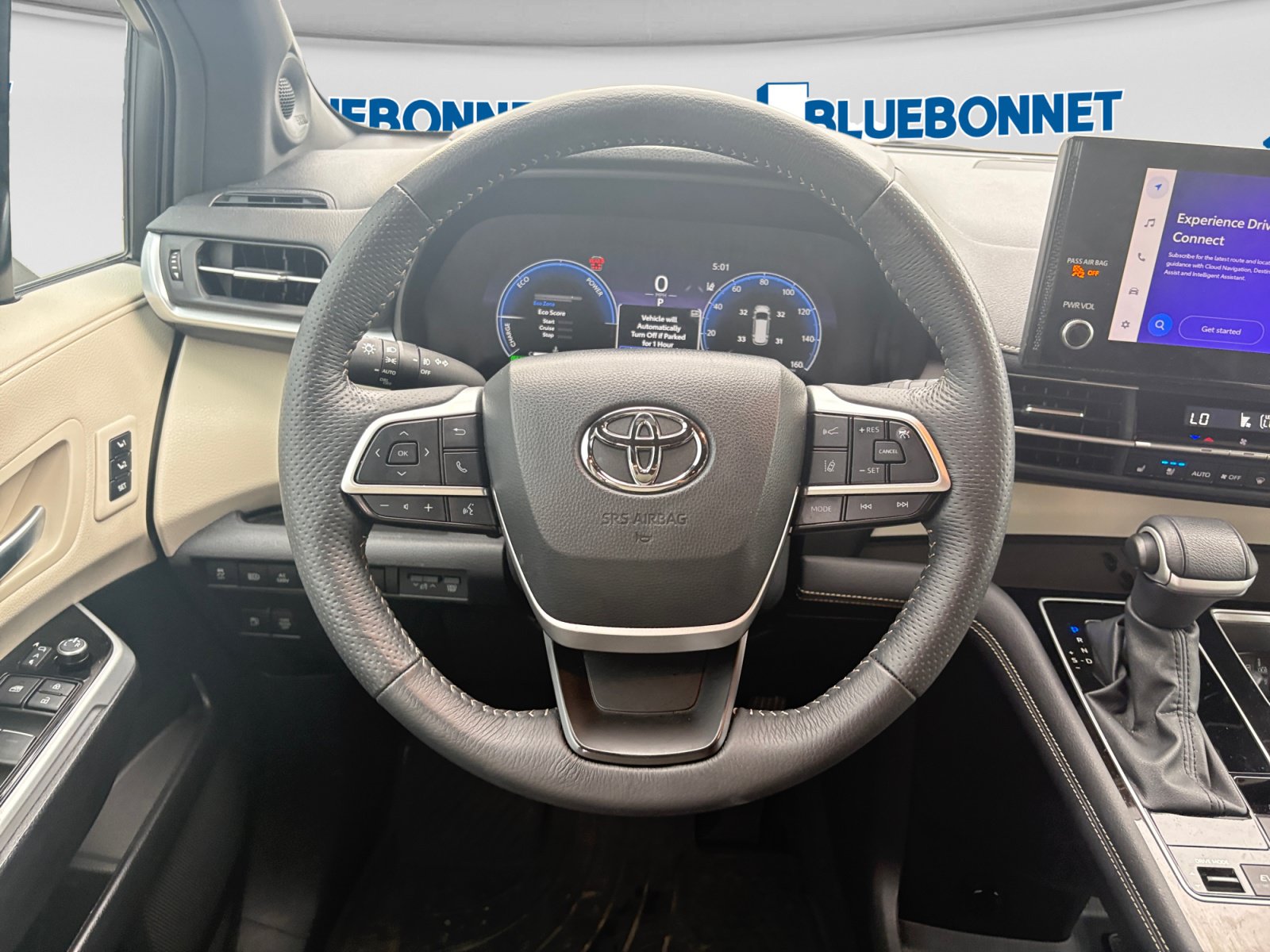 Used 2025 Toyota Sienna Platinum FWD image 13