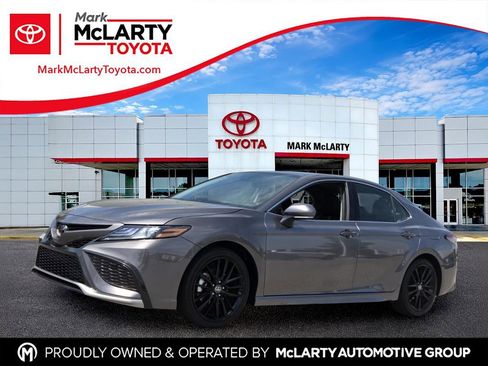 Used 2024 Toyota Camry XSE FWD image 1