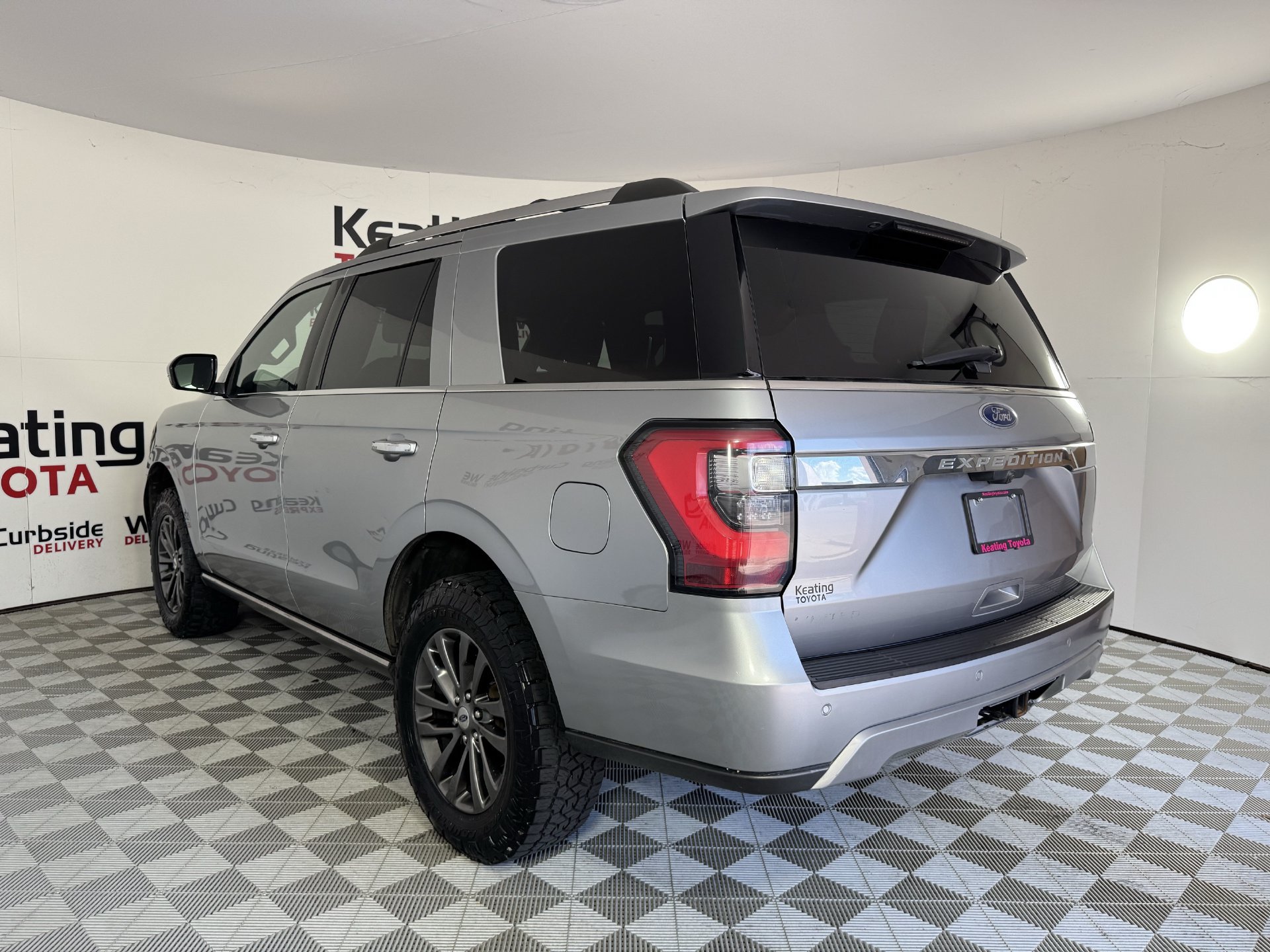 Used 2020 Ford Expedition Limited AWD/4WD image 7