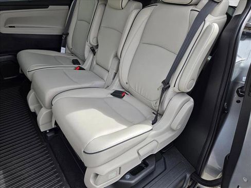 New 2026 Honda Odyssey Touring image 15