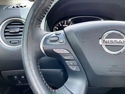Used 2020 Nissan Pathfinder SL AWD/4WD image 22