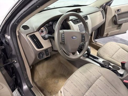 Used 2011 Ford Focus SE w/ 201A Rapid Spec Order Code image 21